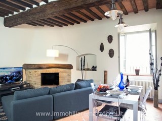 Appartamento in Vendita a Monteriggioni, zona Santa Colomba, 325'000€, 101 m², arredato