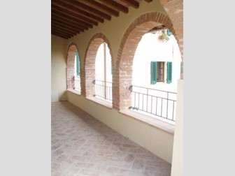 Appartamento in Vendita a Siena, zona Isola D'arbia, 265'000€, 120 m², arredato