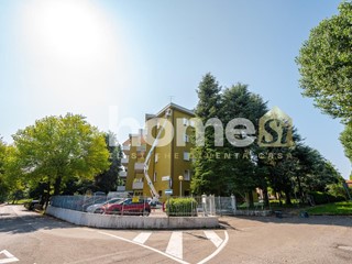 Trilocale in Vendita a Reggio Emilia, 160'000€, 103 m², arredato, con Box