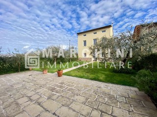 Villa in Vendita a Lucca, zona San Concordio Contrada, 750'000&euro;, 300 m², arredato