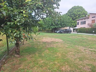 Casa Indipendente in Vendita a Capannori, 280'000€, 130 m², con Box