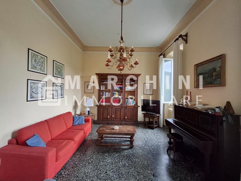 Villa in Vendita a Lucca, zona San Marco, 690'000&euro;, 250 m²