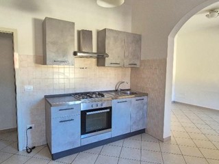 Quadrilocale in Vendita a Calci, 147'000€, 63 m², arredato