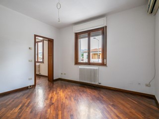 Quadrilocale in Vendita a Calcinaia, zona Fornacette, 105'000€, 70 m²