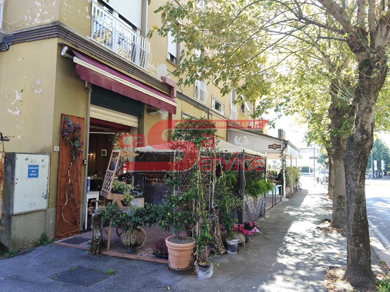 Negozio in Vendita a Montecatini Terme, 55'000€, 53 m²