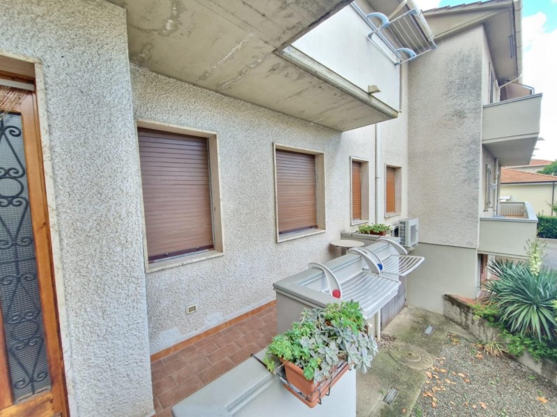 Trilocale in Vendita a Rosignano Marittimo, zona Vada, 168'000€, 70 m², arredato, con Box