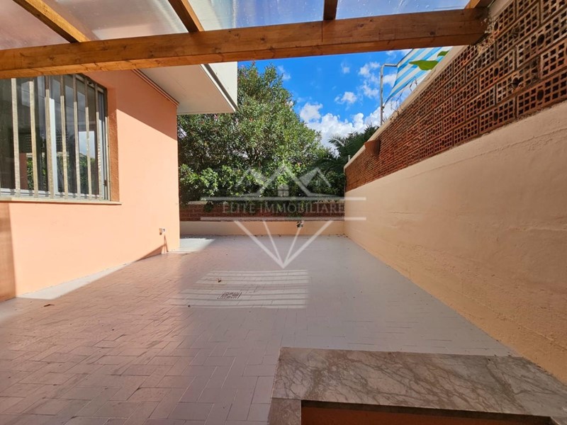 Bilocale in Vendita a Carrara, zona Marina di Carrara, 138'000€, 45 m²