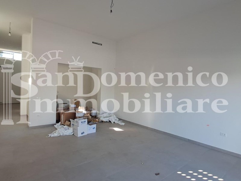 Immobile commerciale in Affitto a Pisa, zona Riglione Oratoio, 900€, 72 m²