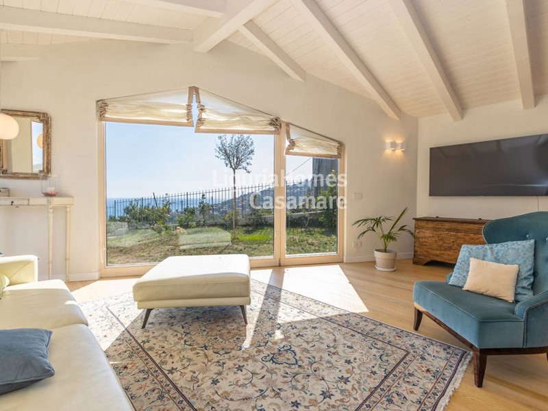 Villa in Vendita a Imperia, 790'000€, 210 m²