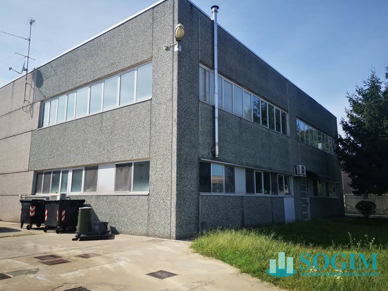 Capannone in Affitto a Busto Garolfo, 3'700&euro;, 800 m²