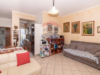 Bilocale in Vendita a Giardini Naxos, 91'000€, 56 m²