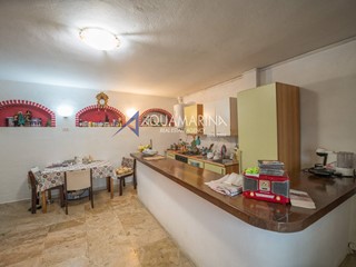 Bilocale in Vendita a Ceriana, 12'000€, 90 m²