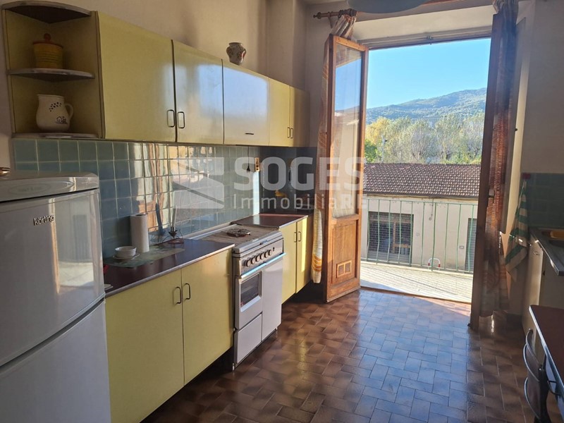 Quadrilocale in Vendita a Rufina, 160'000€, 110 m²