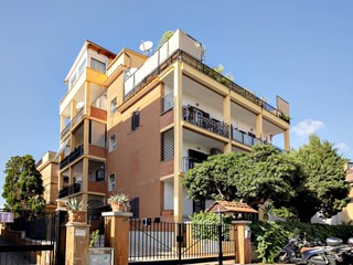 Appartamento in Vendita a Roma, 295'000&euro;, 84 m²