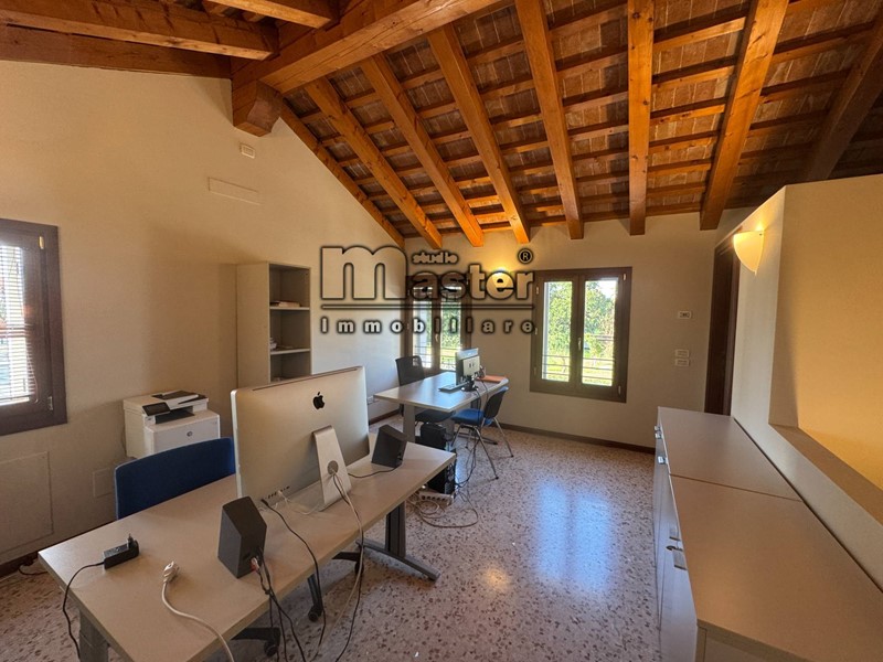 Ufficio in Vendita a Treviso, 165'000€, 100 m²