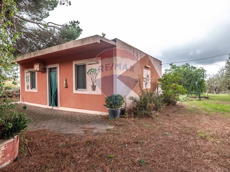 Villa in Vendita a Piazza Armerina, 53'000€, 80 m²