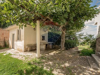 Casa Semi Indipendente in Vendita a Montecarotto, 48'000€, 58 m²