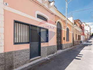Casa Indipendente in Vendita a Catania, 68'000&euro;, 80 m²