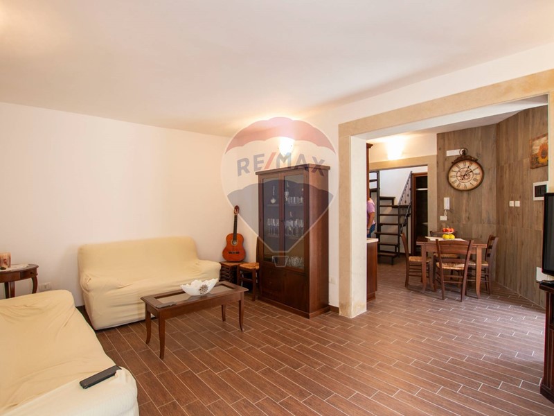 Casa Indipendente in Vendita a Ferla, 69'000€, 92 m²