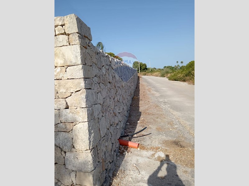 Terreno edificabile in Vendita a Siracusa, 53'000€, 2000 m²
