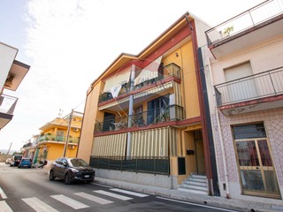 Quadrilocale in Vendita a Floridia, 78'000€, 76 m²
