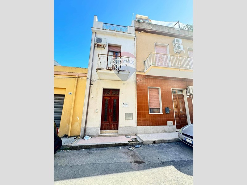 Casa Indipendente in Vendita a Avola, 120'000€, 159 m²