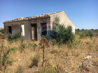 Terreno agricolo in Vendita a Siracusa, 37'000€, 20000 m²