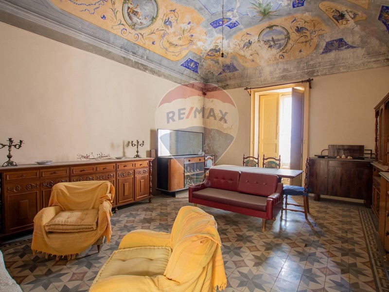 Appartamento in Vendita a Sortino, 140'000€, 211 m²