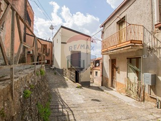 Casa Indipendente in Vendita a Buccheri, 37'000€, 84 m²