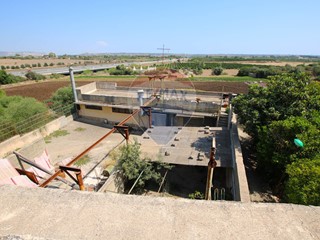 Laboratorio in Vendita a Siracusa, 200'000€, 592 m², con Box