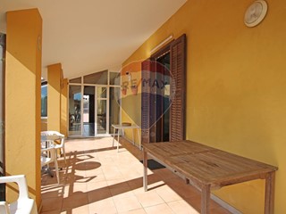 Villa in Vendita a Siracusa, 200'000&euro;, 160 m²
