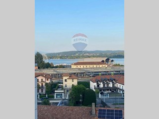 Quadrilocale in Affitto a Arona, 1'000€, 135 m²