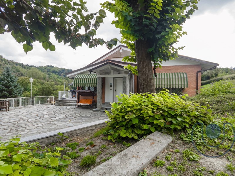 Casa Semi Indipendente in Vendita a Gassino Torinese, 270'000€, 180 m²
