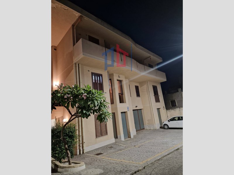 Appartamento in Vendita a Valderice, 400'000€, 270 m²