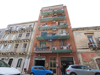 Appartamento in Vendita a Siracusa, 78'000€, 101 m²