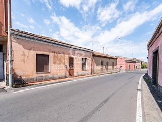 Casa Indipendente in Vendita a Acireale, 87'000€, 159 m²
