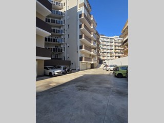 Box in Vendita a Milazzo, 50'000€, 30 m²