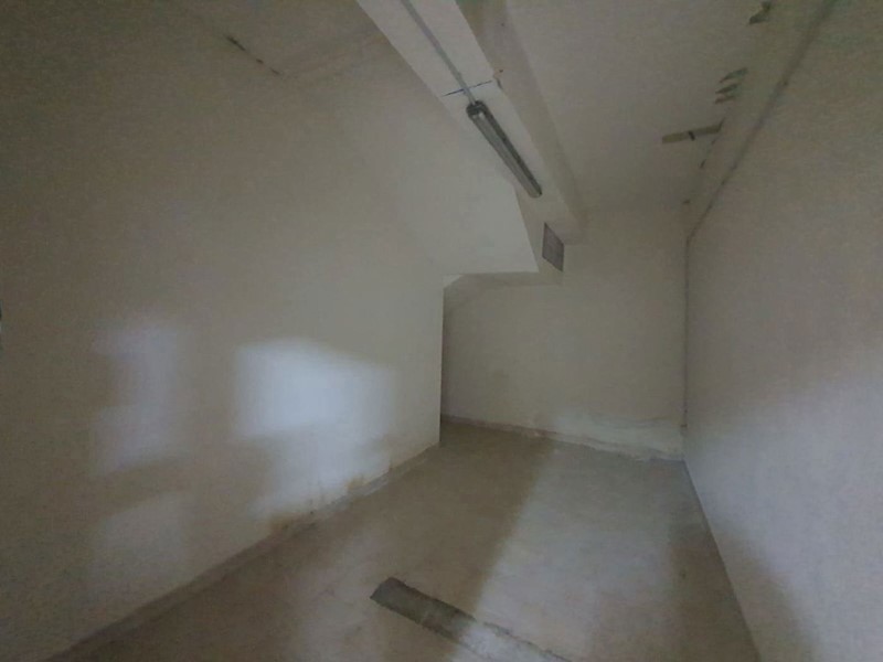 Magazzino in Affitto a Messina, 200€, 25 m²