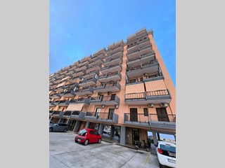 Bilocale in Vendita a Bari, 135'000€, 65 m²