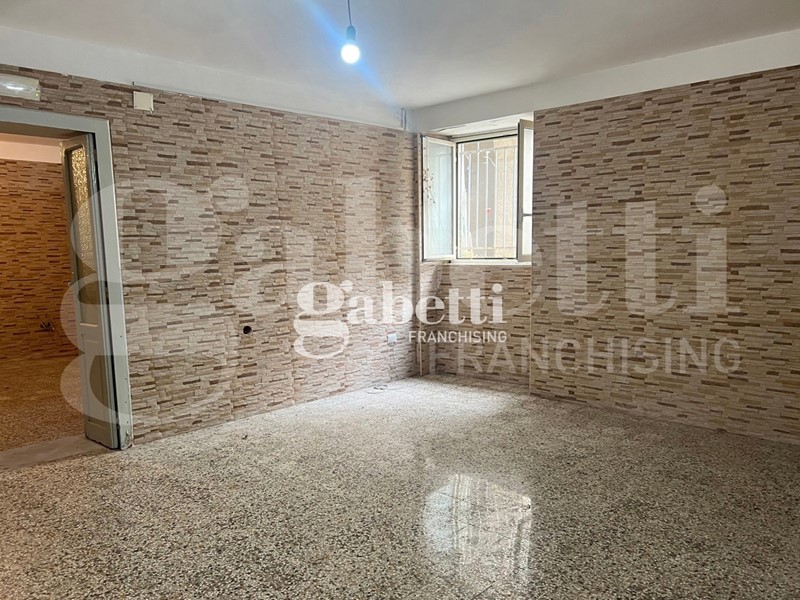 Appartamento in Vendita a Capua, 55'000€, 160 m²