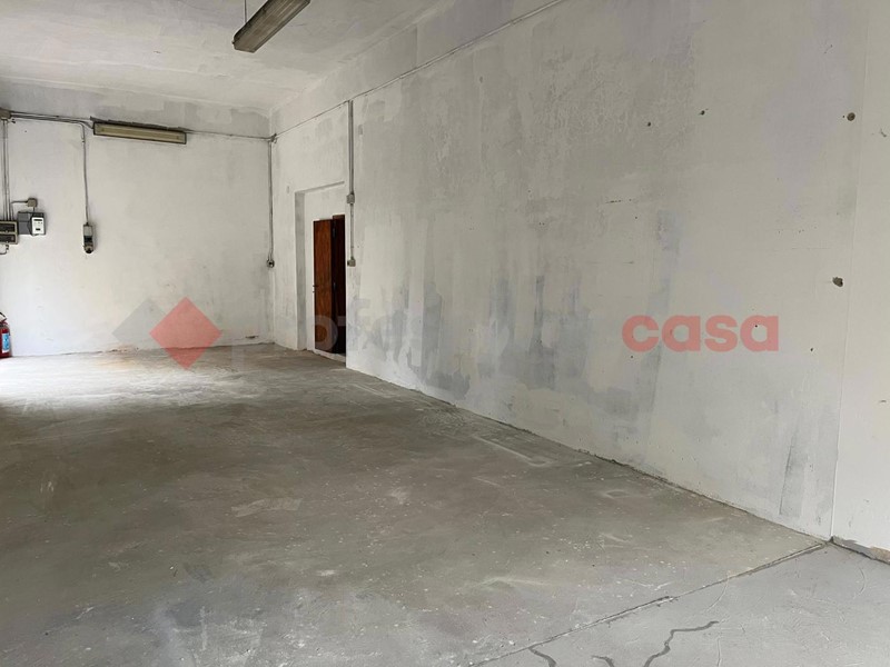 Laboratorio in Affitto a Arezzo, 500&euro;, 50 m²