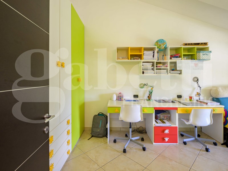 Appartamento in Vendita a Gubbio, 140'000&euro;, 157 m²