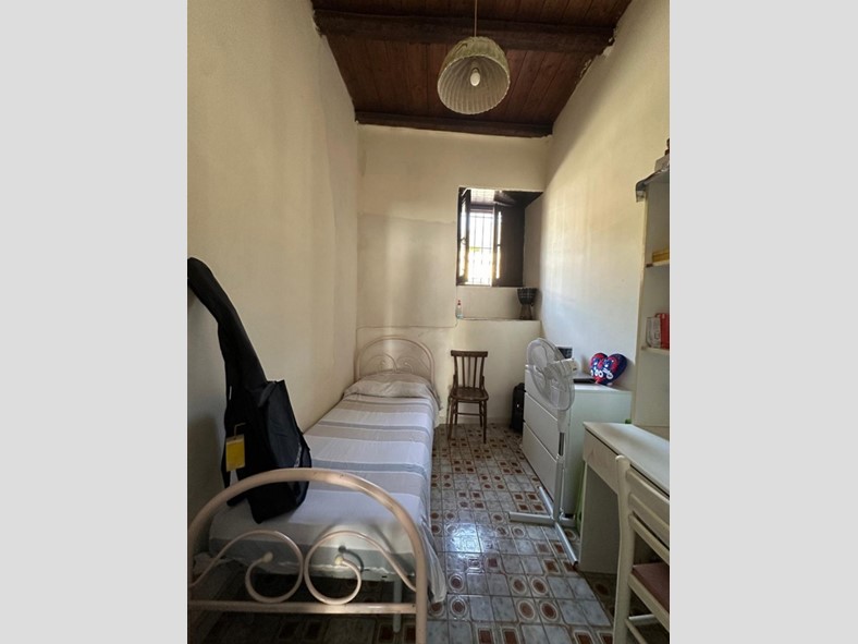 Casa Indipendente in Vendita a Gualtieri Sicaminò, 135'000€, 253 m²