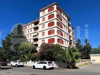 Appartamento in Vendita a Barcellona Pozzo di Gotto, 89'000€, 135 m²