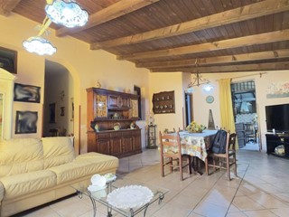 Villa in Vendita a Misilmeri, 140'000€, 170 m²