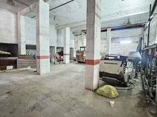 Magazzino in Vendita a Palermo, 150'000€, 600 m²