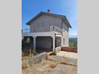 Casa Indipendente in Vendita a Frisa, 120'000€, 350 m², con Box