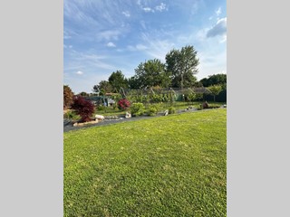 Appartamento in Vendita a Schio, 250'000€, 409 m², con Box