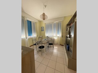 Quadrilocale in Vendita a Arona, 90'000€, 46 m², arredato