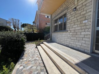 Quadrilocale in Affitto a Riccione, 1'200€, 85 m², arredato